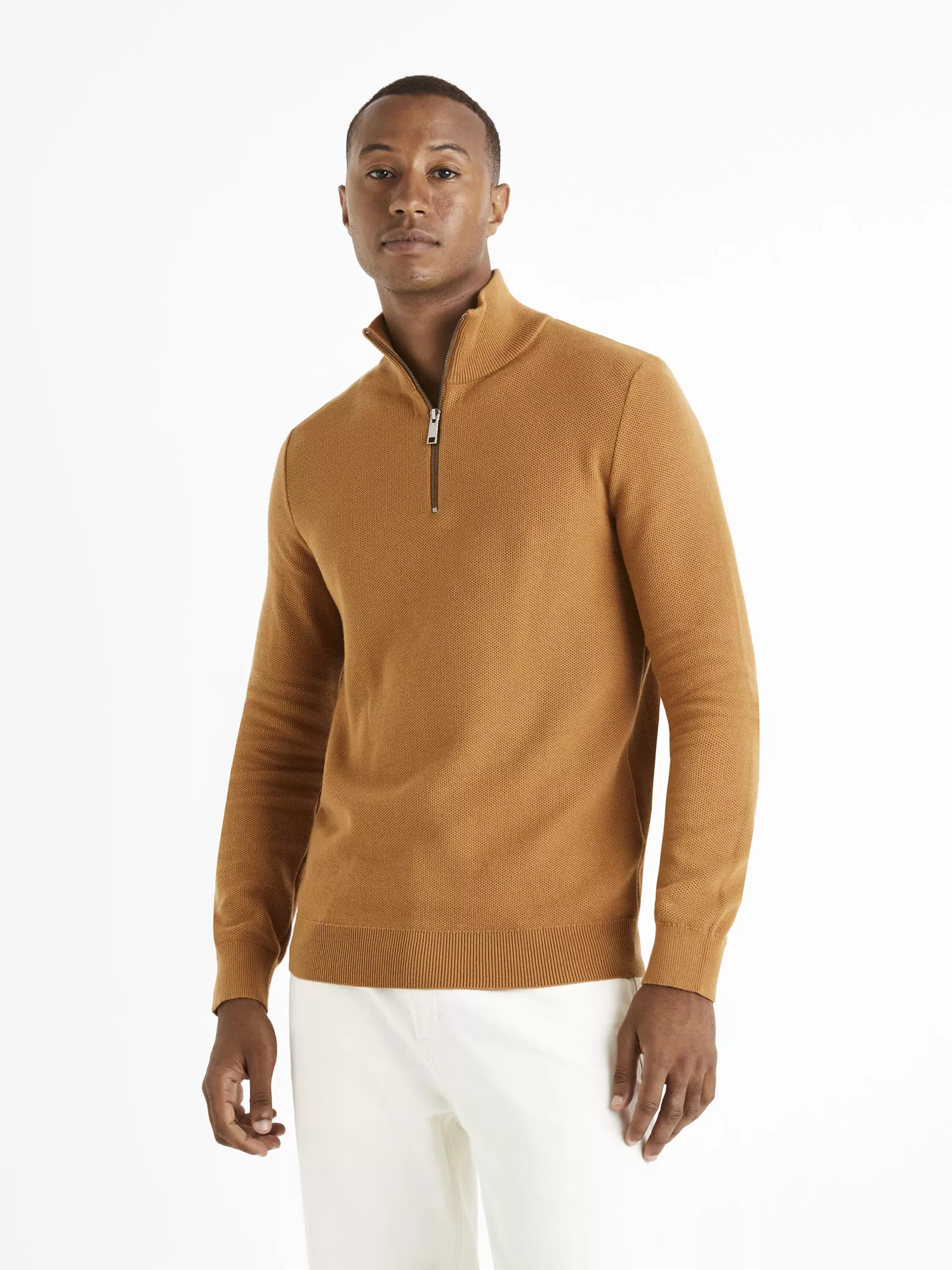 Sveter Celim s golierom na zips (1) Sveter Celim s golierom na zips (1)