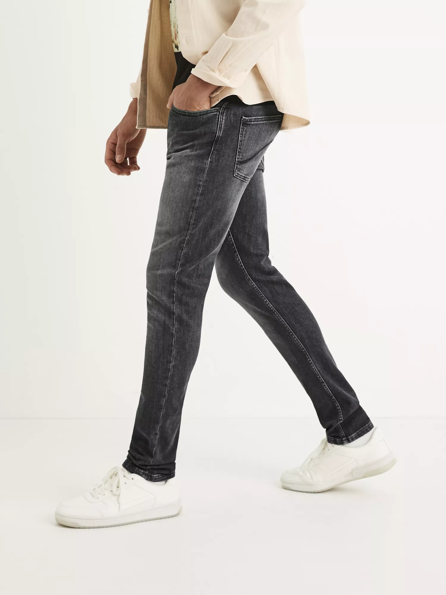 Džínsy C25 slim Toslouis (4) Džínsy C25 slim Toslouis (4)