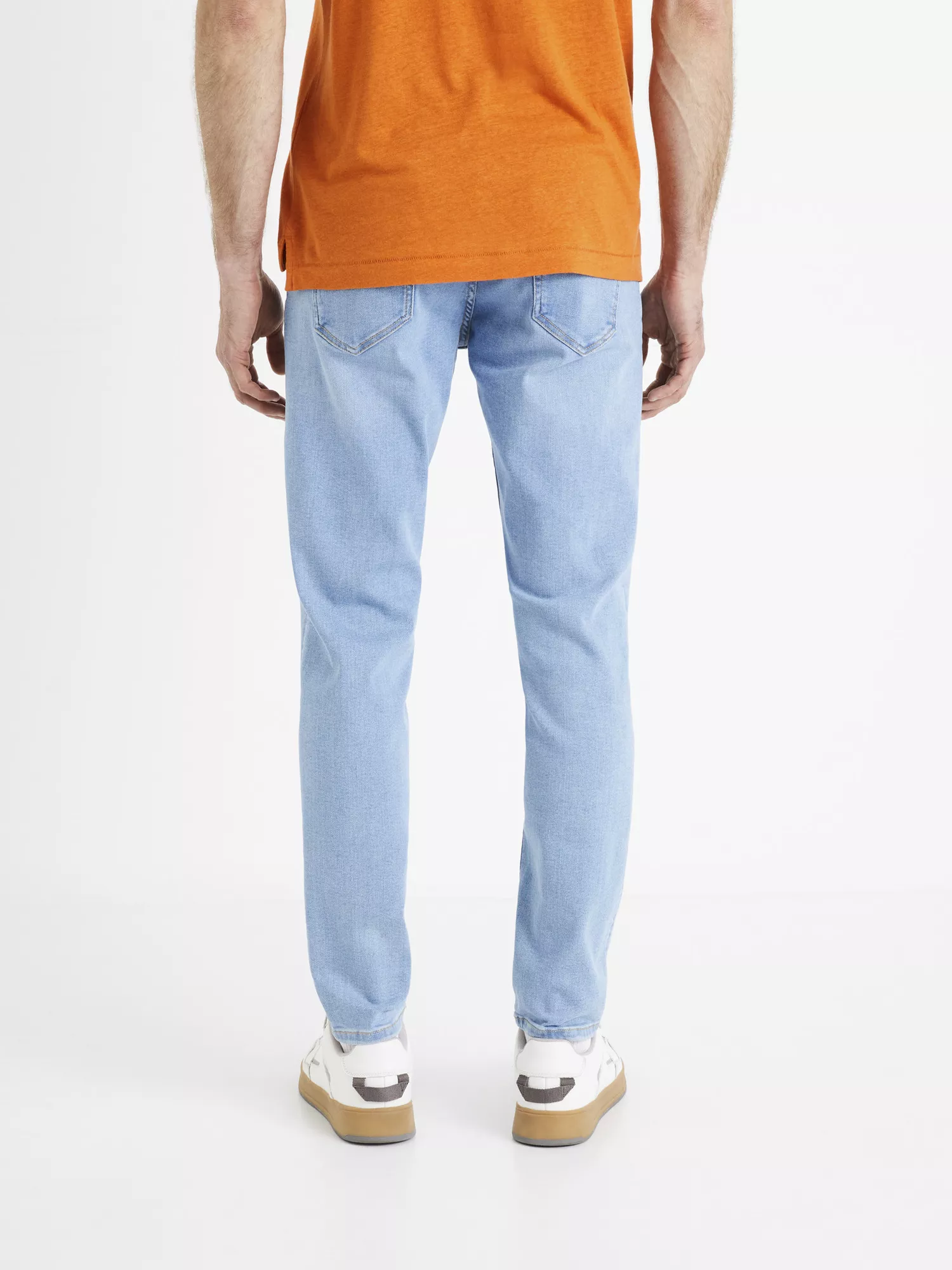 Džínsy slim C25 Dow (2) Džínsy slim C25 Dow (2)