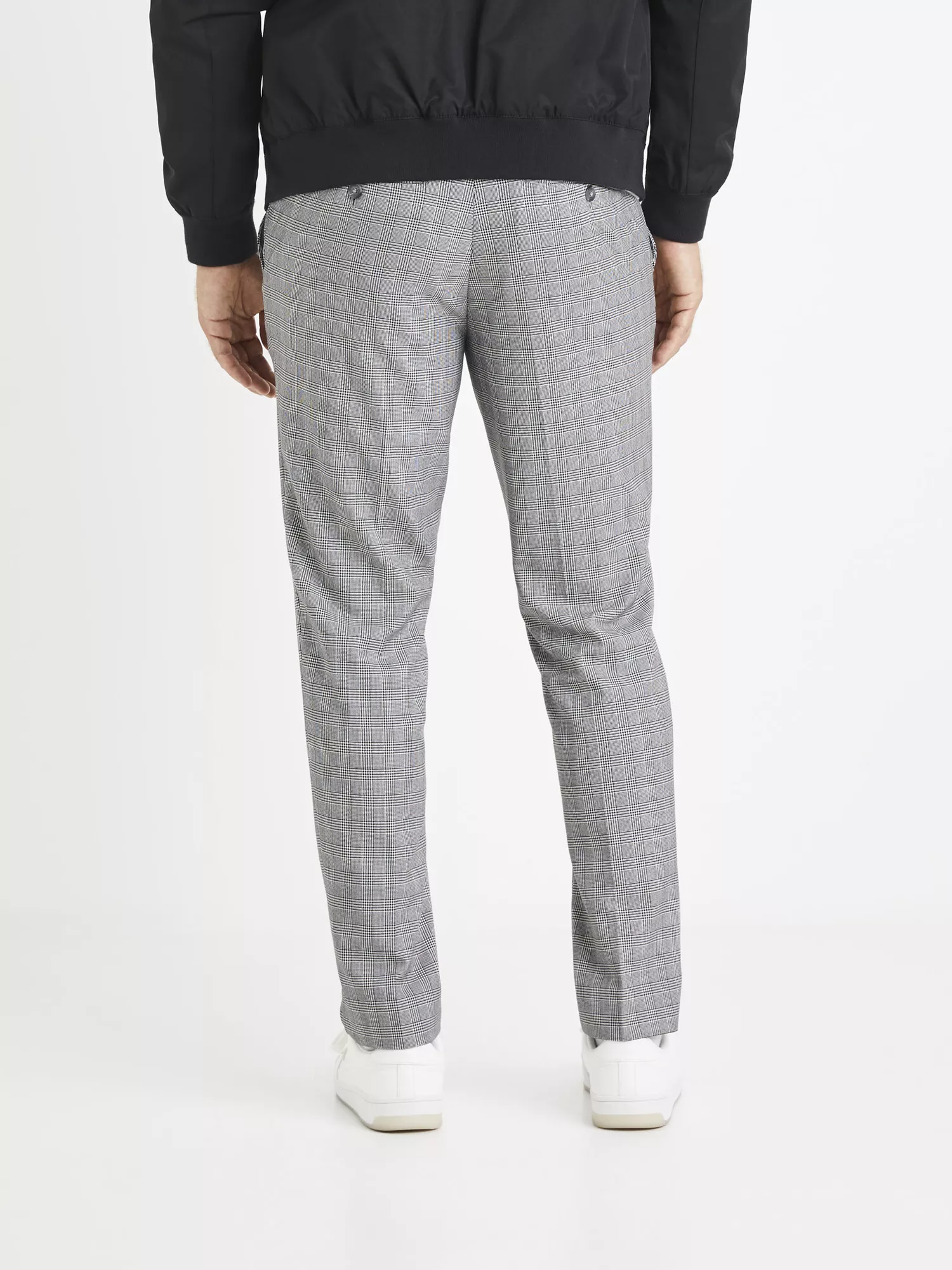 Nohavice Volouis2 chino slim (2) Nohavice Volouis2 chino slim (2)