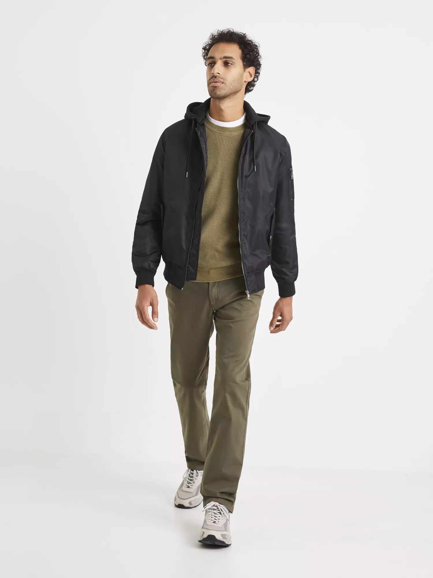 Nohavice chino straight bi-stretch (3) Nohavice chino straight bi-stretch (3)