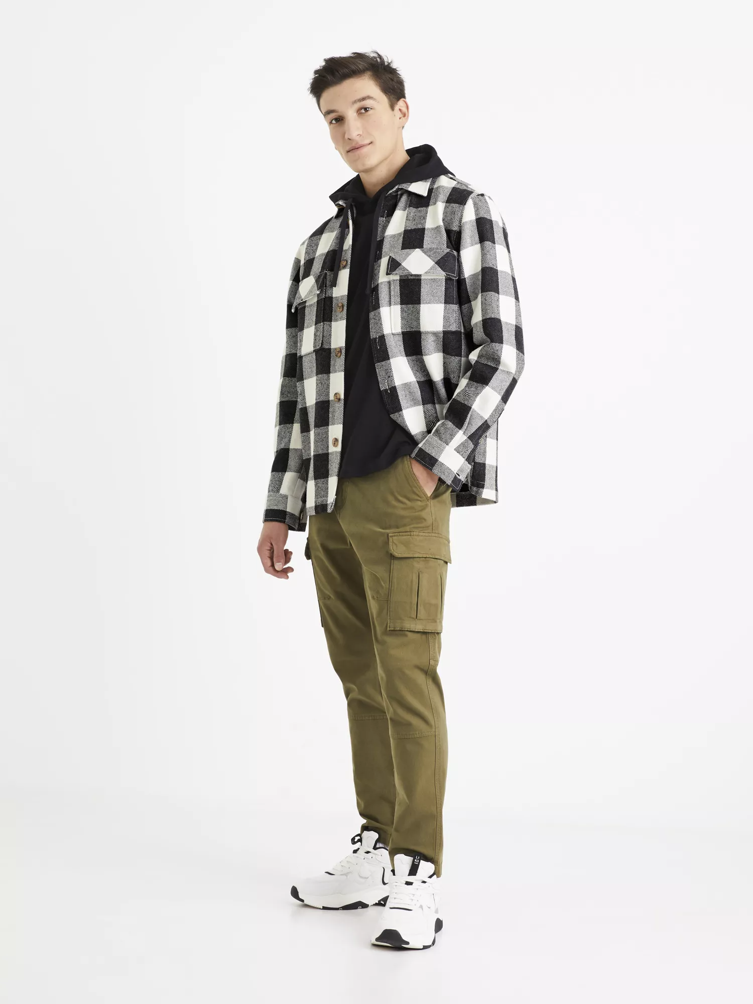 Tričko Vehoodie s kapucňou (4) Tričko Vehoodie s kapucňou (4)