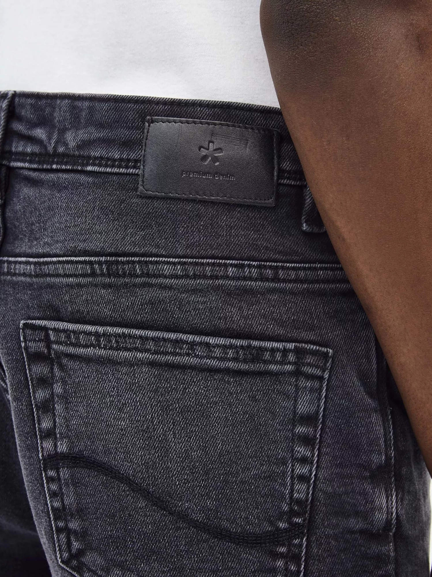 Džínsy C45 Tosklack skinny (4) Džínsy C45 Tosklack skinny (4)