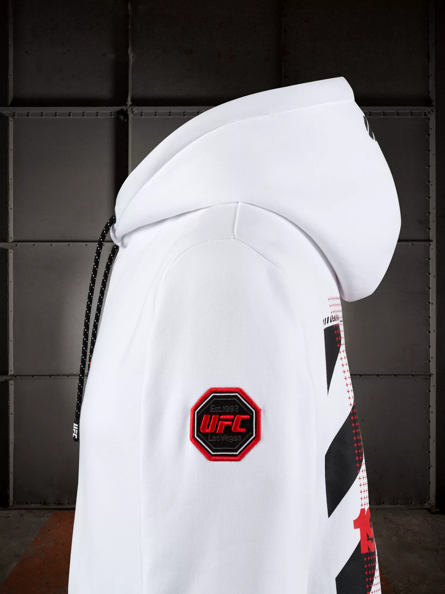 Mikina s kapucňou UFC (6) Mikina s kapucňou UFC (6)