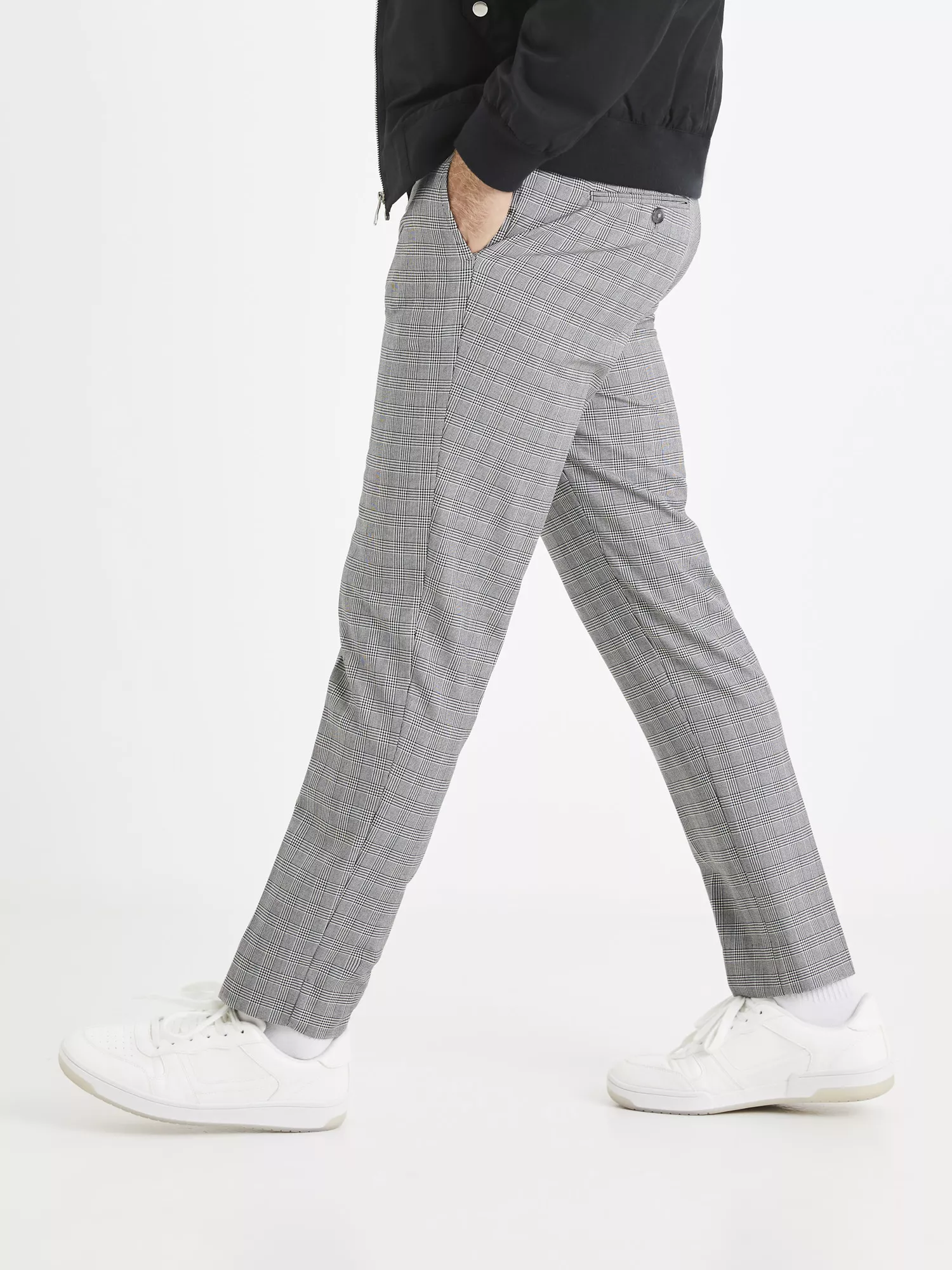 Nohavice Volouis2 chino slim (3) Nohavice Volouis2 chino slim (3)