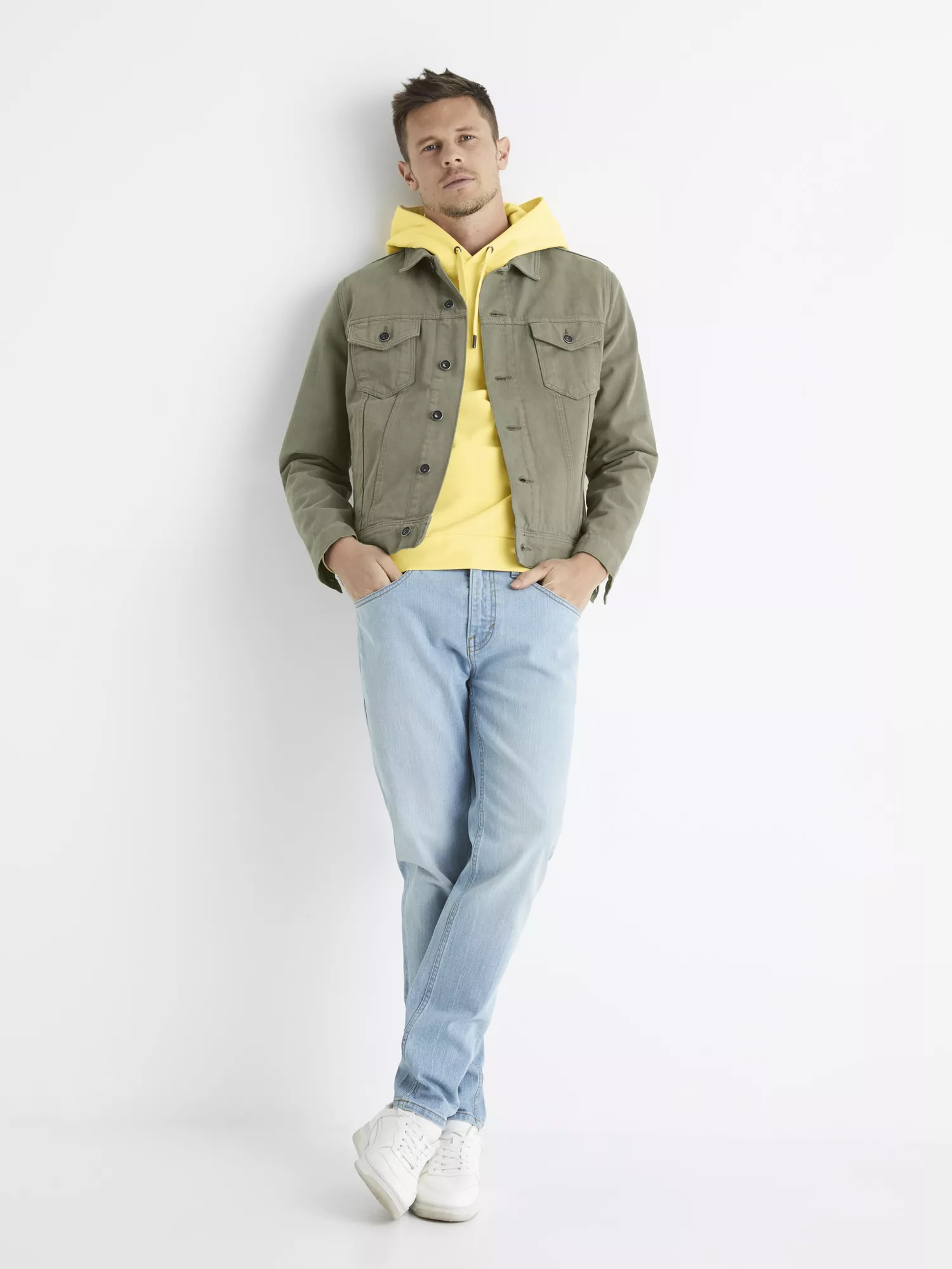 Džínsy Bonet25t C25 slim (4) Džínsy Bonet25t C25 slim (4)